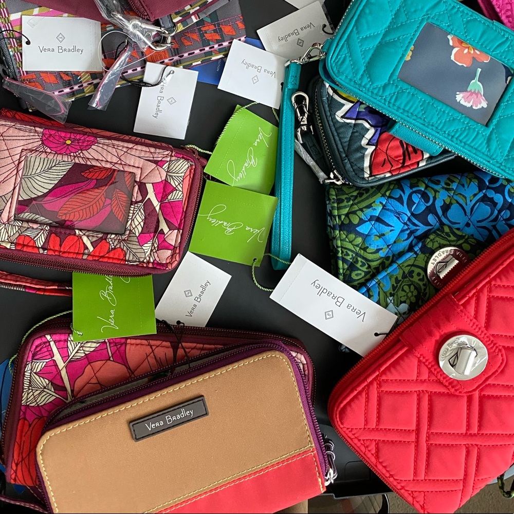 FIRM NWT Vera Bradley MYSTERY BOX VALUED UP TO 100.00 ‼️ - Picture 5 of 15